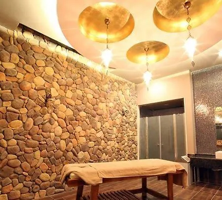 Emerald Park Apartamento *